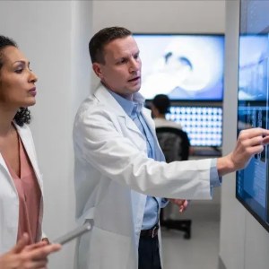 Who is a neurologist?