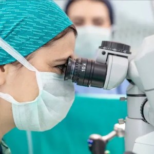 Who is a neurosurgeon?