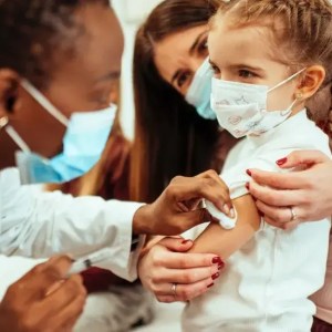 How to become a pediatrician?