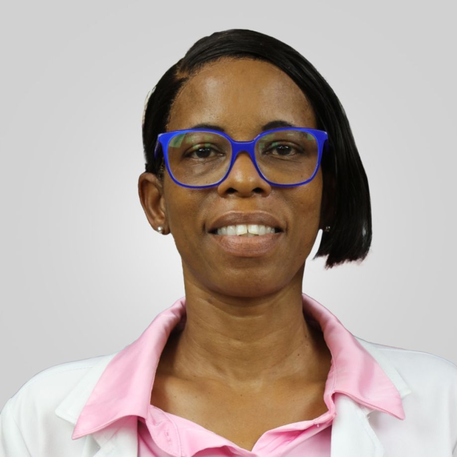 Dr. Chleo Yvonneta Smithen Romany - MUA