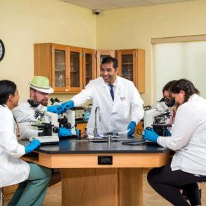 MUA BioLab with Faculty and Students